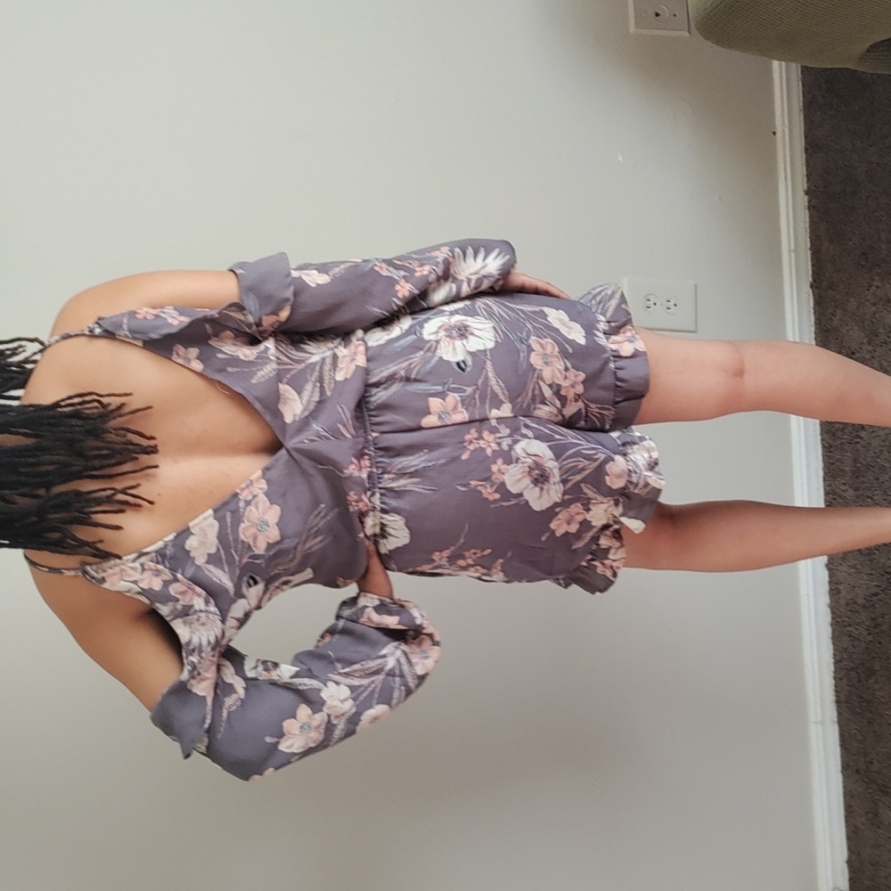 Floral Romper! 🌺🌼🌻